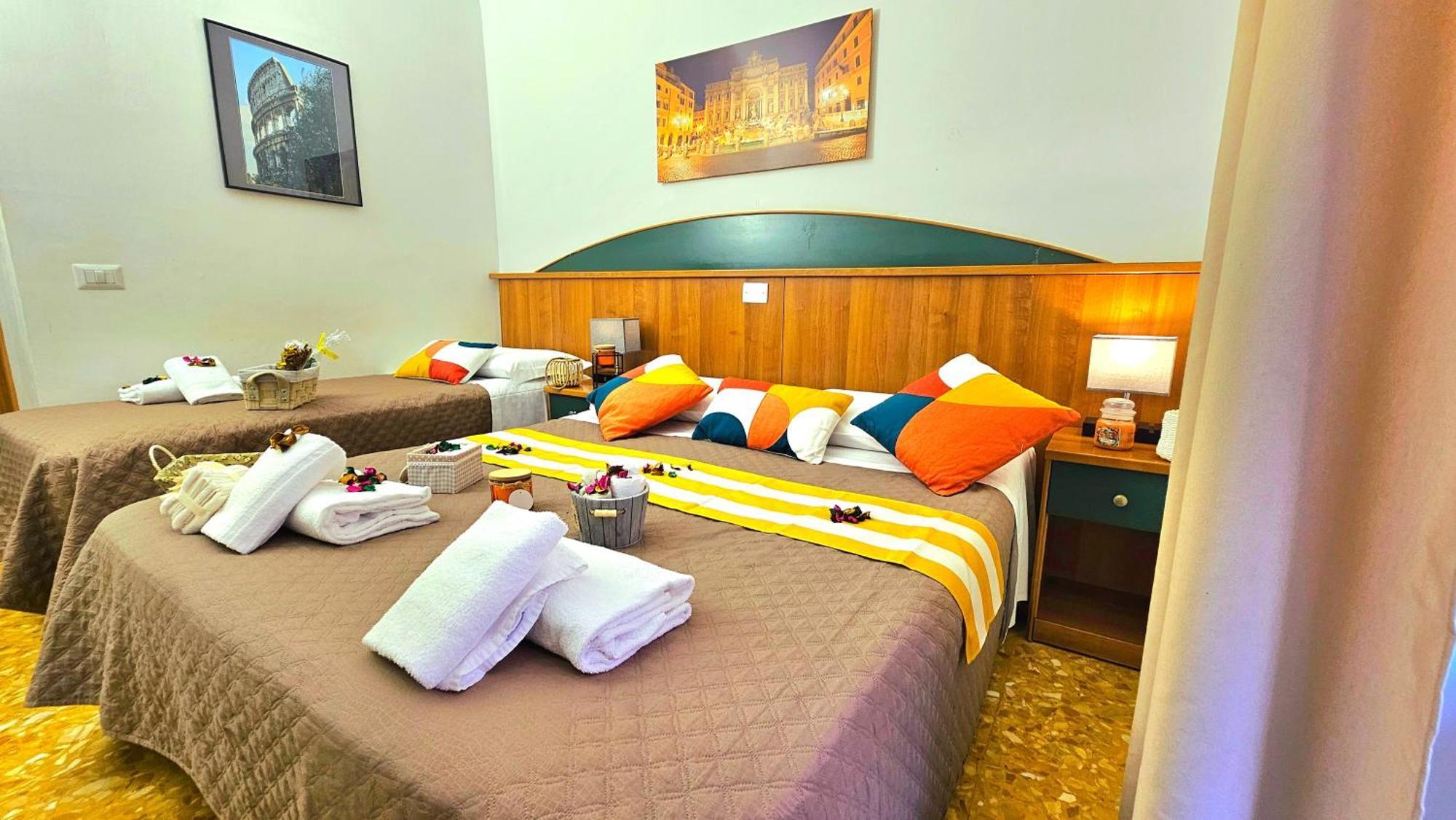A Casa Simpatia Roma - Free Parking If You Book 4 Nights Bed and Breakfast Exterior foto